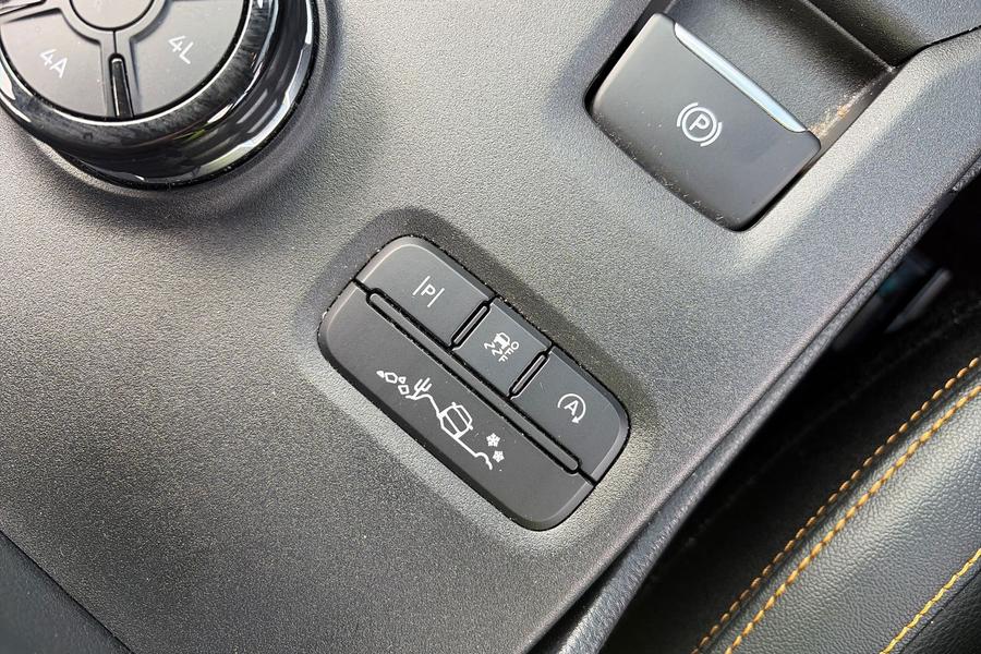 Ford RANGER Photo autoimg-9e8e0b4e5646769cf7e4ae1e887e138fd44b2f5a.jpg