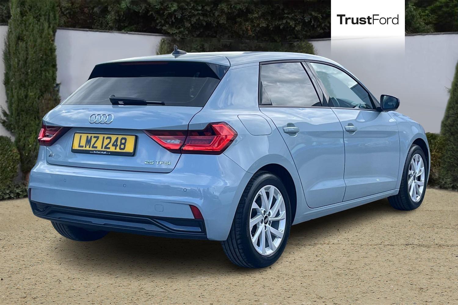 Audi A1 Photo 3