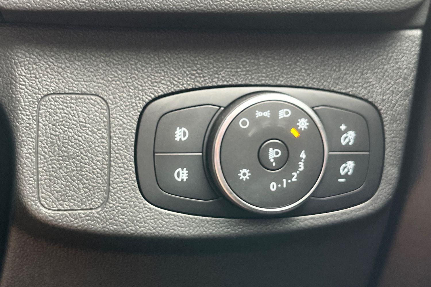 Ford FOCUS Photo 32