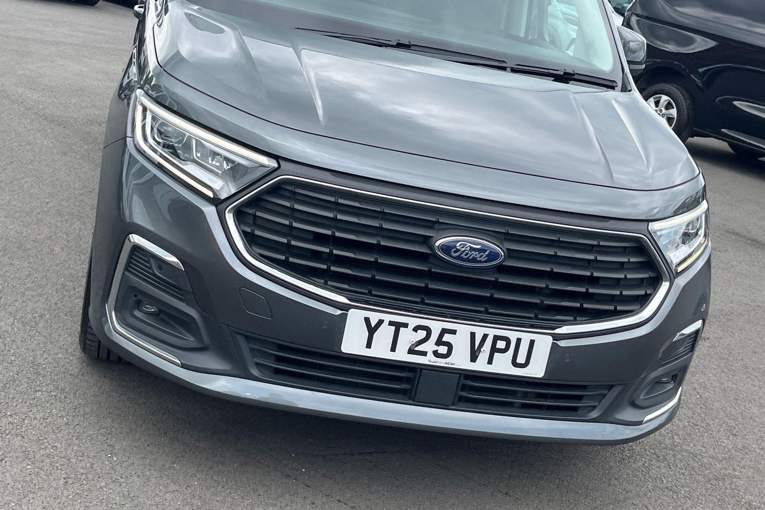 Ford TRANSIT CONNECT Photo 39