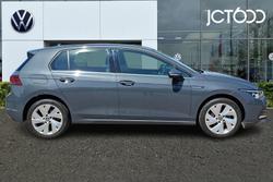 VOLKSWAGEN Golf Photo 4