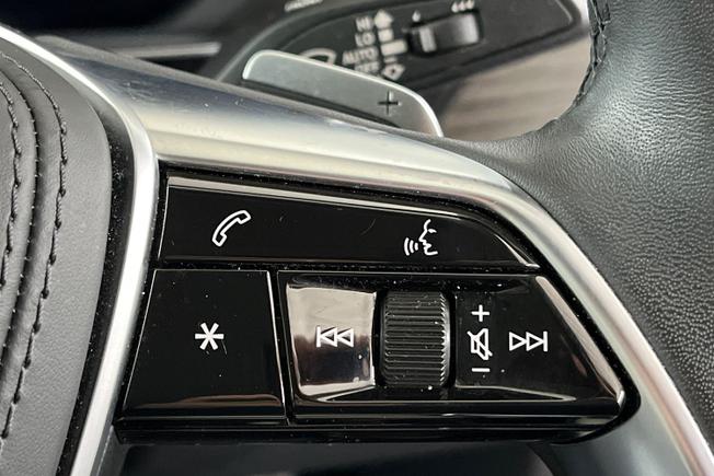 Audi A8 Photo 17