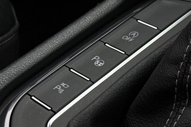 VOLKSWAGEN Tiguan Photo 26