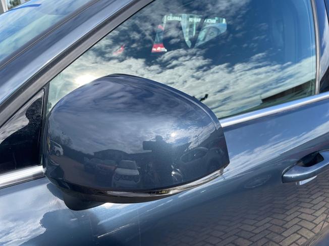 VOLVO XC40 Photo 37