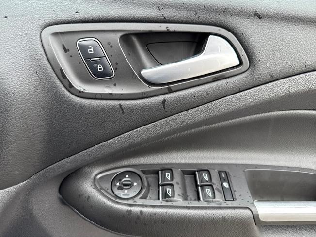 FORD Kuga Photo 27