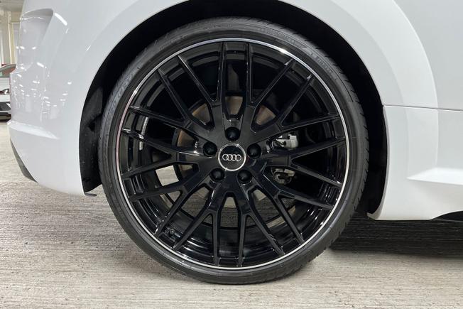 AUDI TT Photo 5