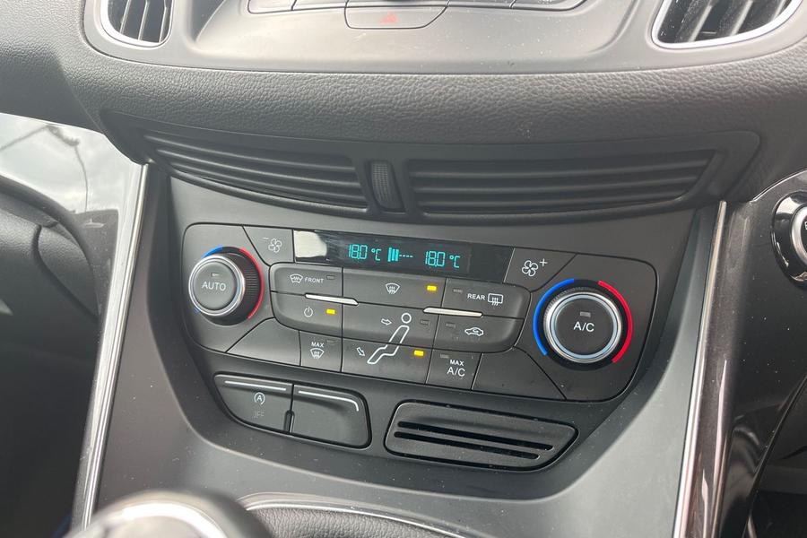 Ford C-MAX Photo autoimg-9ea5c86db0c590dc8177b59295afd176195928b2.jpg