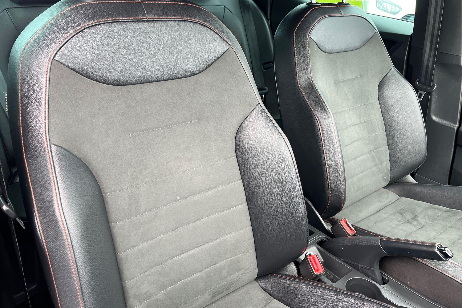 SEAT ARONA Photo 16