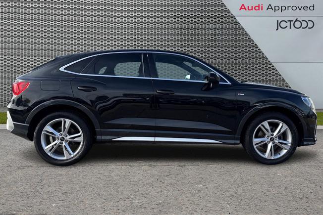 AUDI Q3 Photo 4