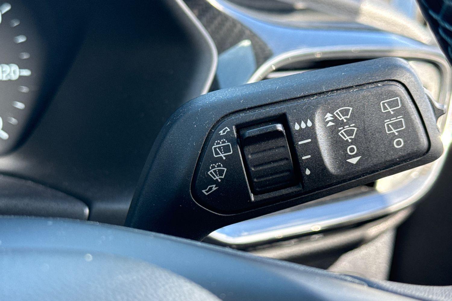 Ford Fiesta Photo 14