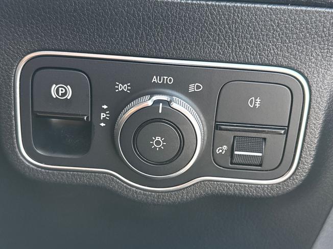 MERCEDES-BENZ Eqa Photo 52