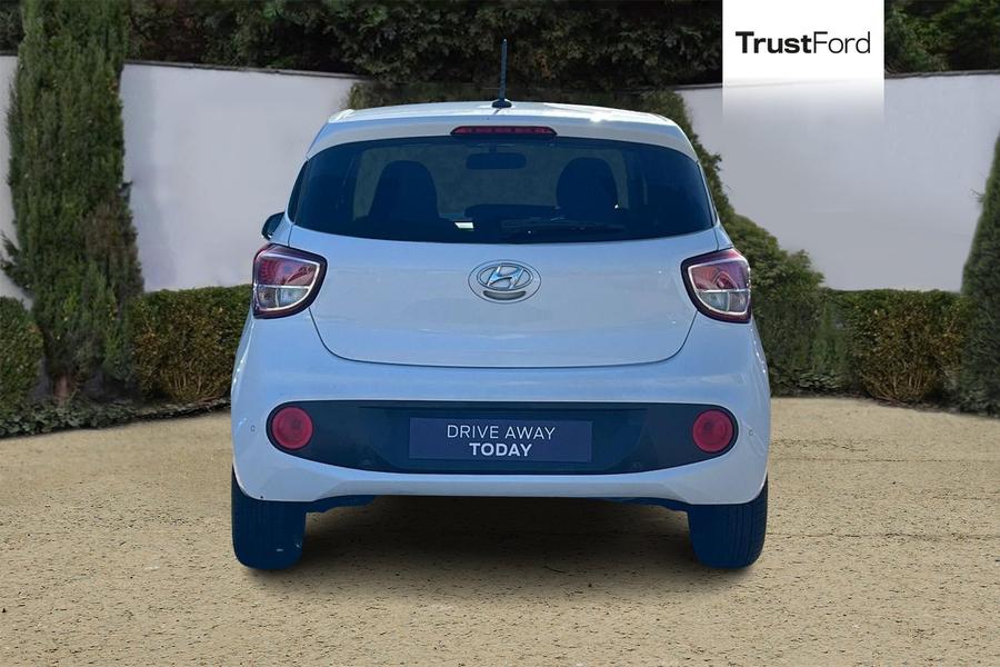 Hyundai I10 Photo autoimg-9eaf6fd8d68aec4a5bd598956aa56663c62bd349.jpg