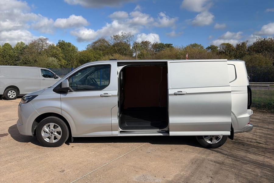 Ford TRANSIT CUSTOM Photo autoimg-9eafe1f4645172da317c0ad4479cadfc88867917.jpg