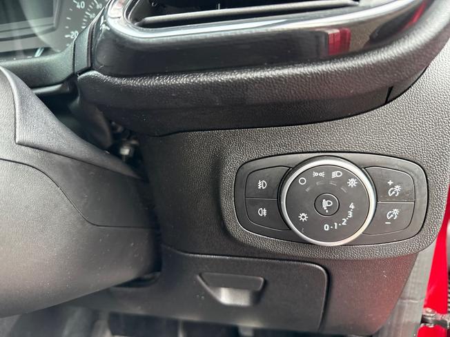 FORD Fiesta Photo 26