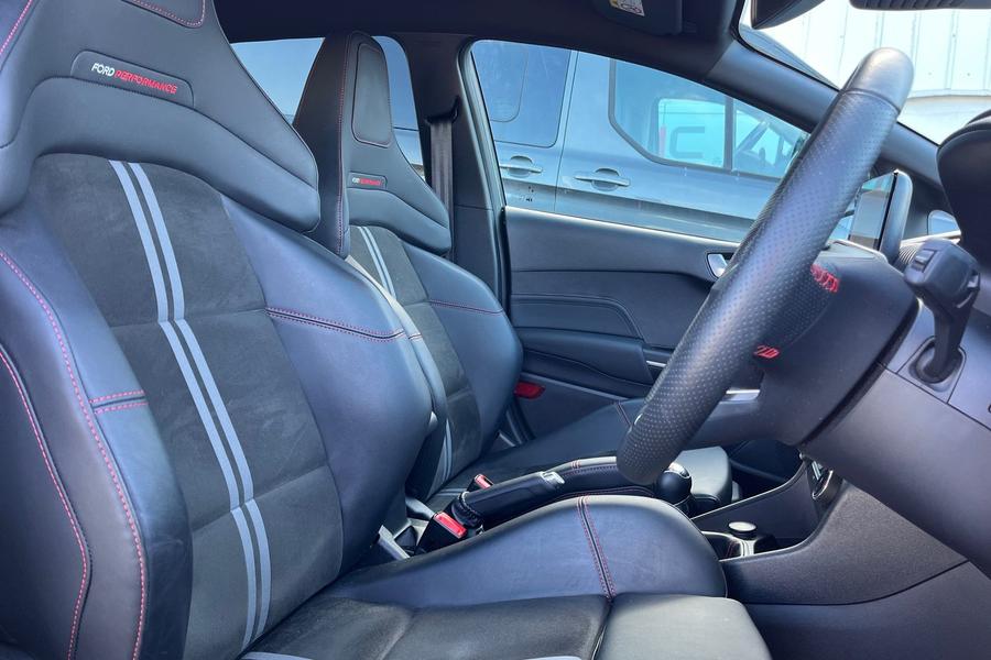 Ford FIESTA Photo autoimg-9eb172a63d905079e4229a651f0d87828bdfc97a.jpg