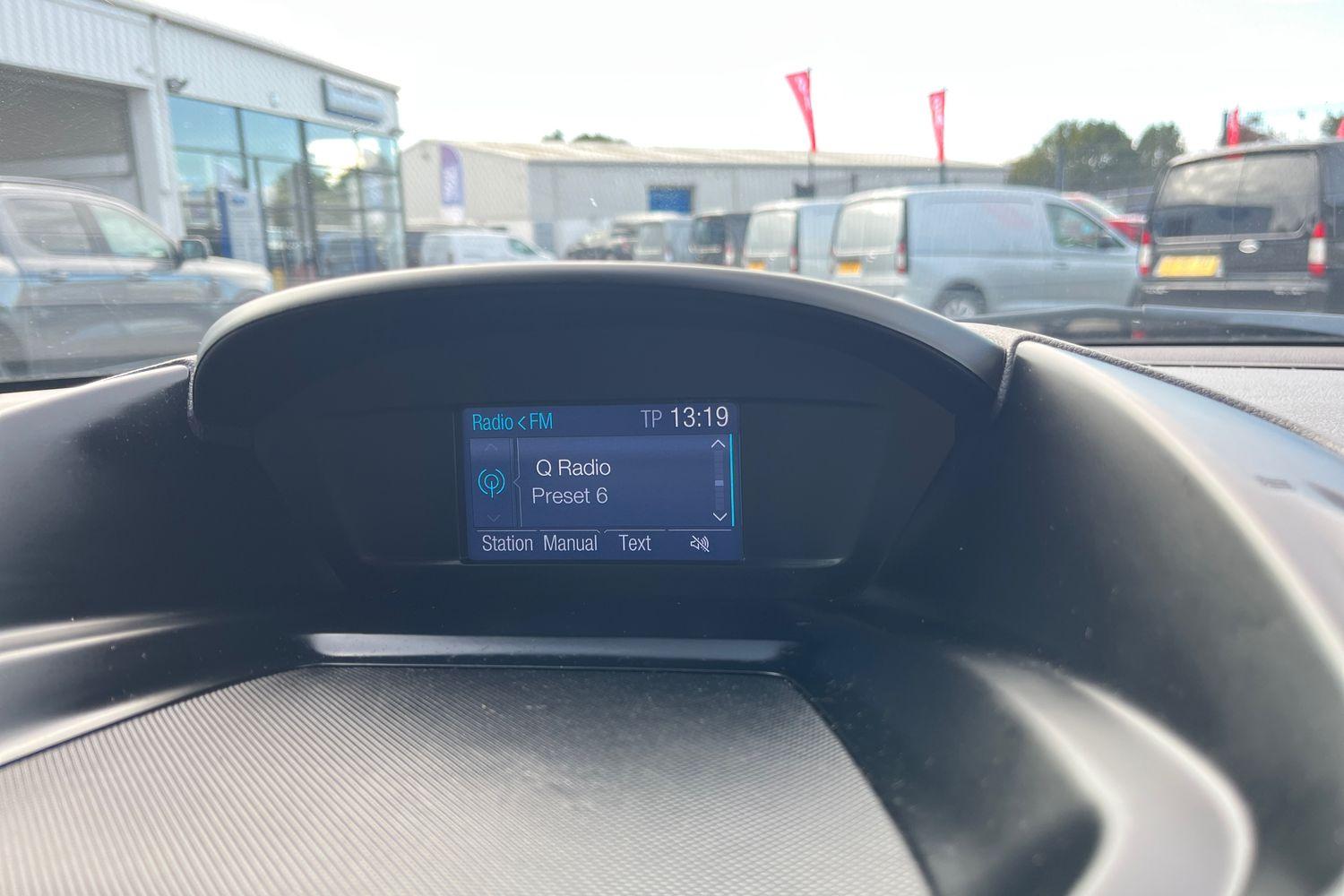 Ford KUGA Photo 28