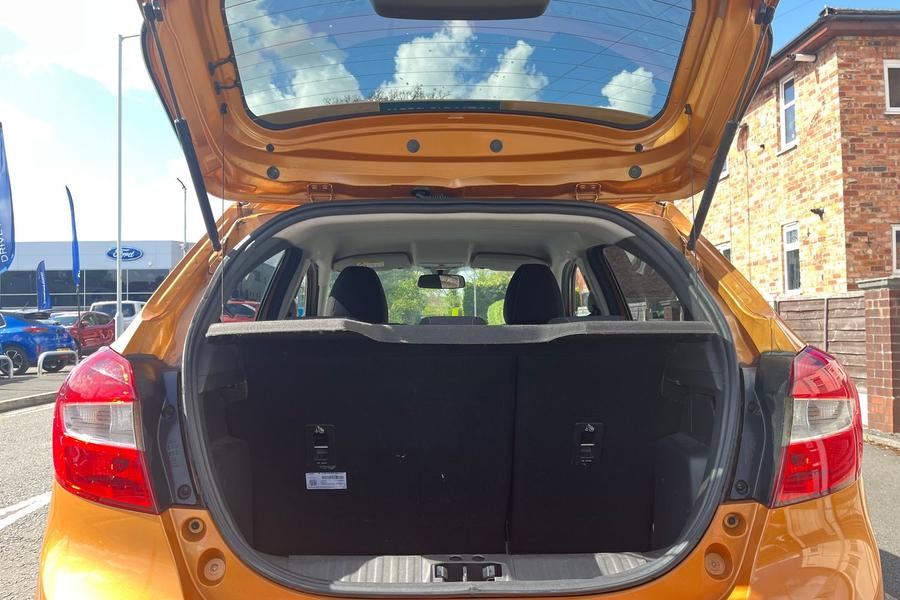 Ford KA+ Photo autoimg-9eb4d55a168f009f281f21bd51dd5e74487d3e89.jpg