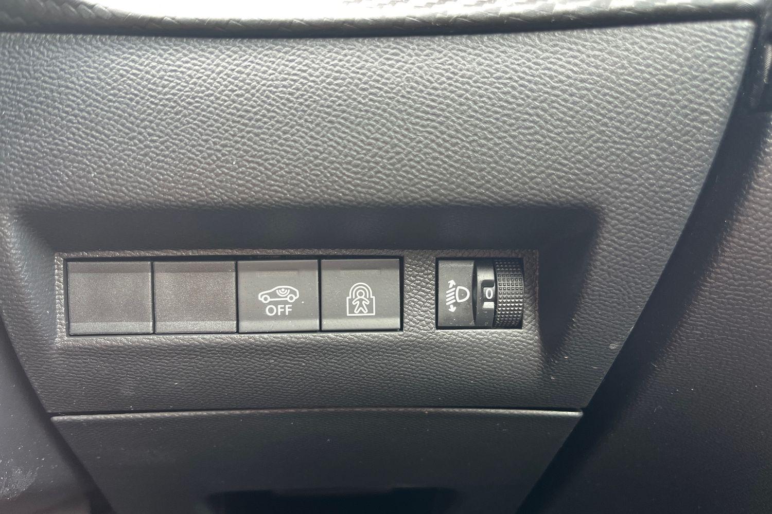 Peugeot 208 Photo 37
