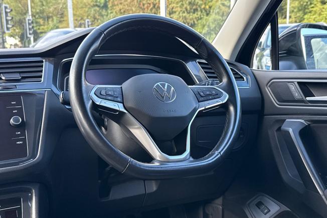 VOLKSWAGEN Tiguan Allspace Photo 27