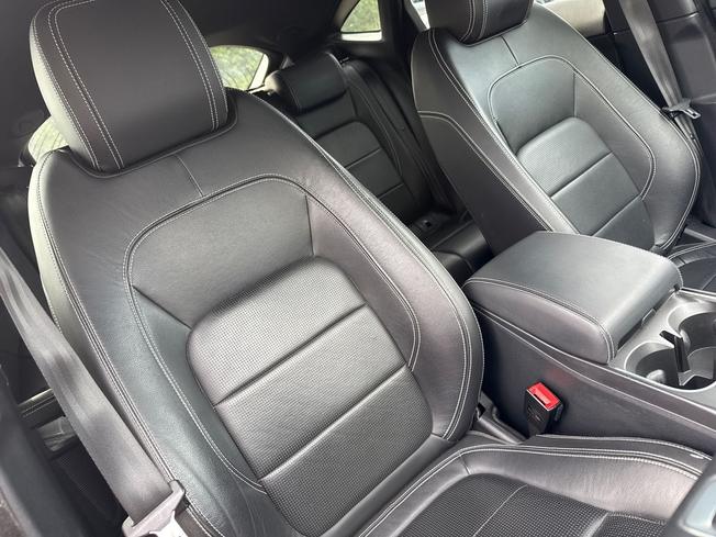 JAGUAR E-Pace Photo 27