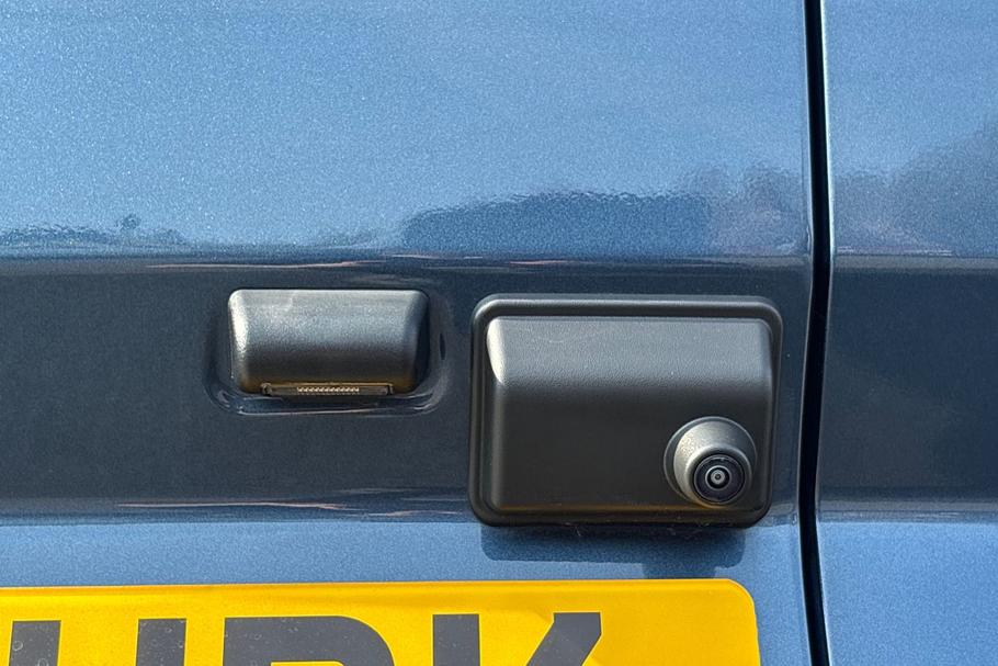 Used Ford TRANSIT CUSTOM YO25URK 30