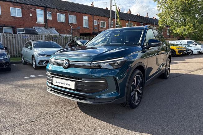 VOLKSWAGEN Tiguan Photo 22
