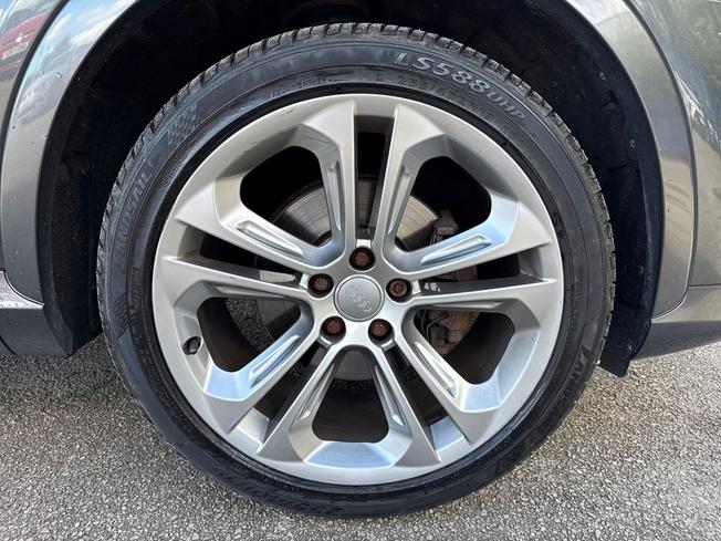 AUDI Q3 Photo 31