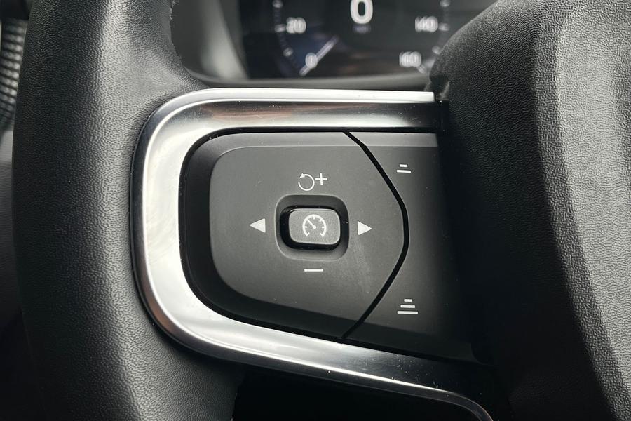 Volvo XC40 Photo autoimg-9ec410a90eee40cb9114e2fcbef715c977e1f833.jpg