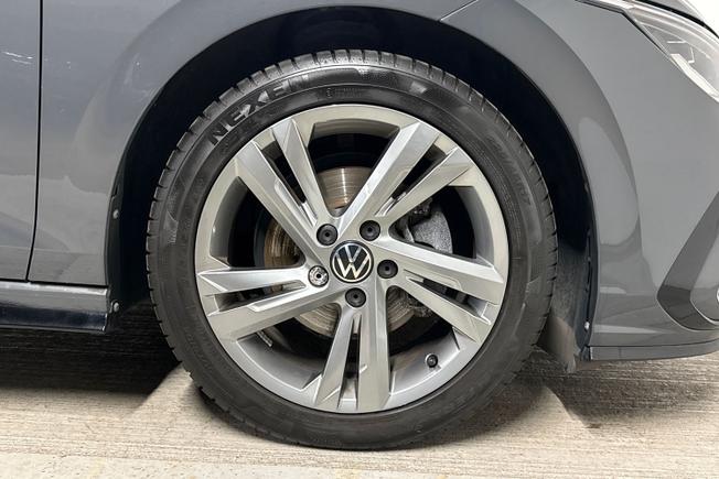 VOLKSWAGEN Golf Photo 5