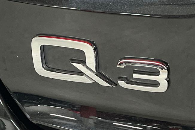 AUDI Q3 Photo 34