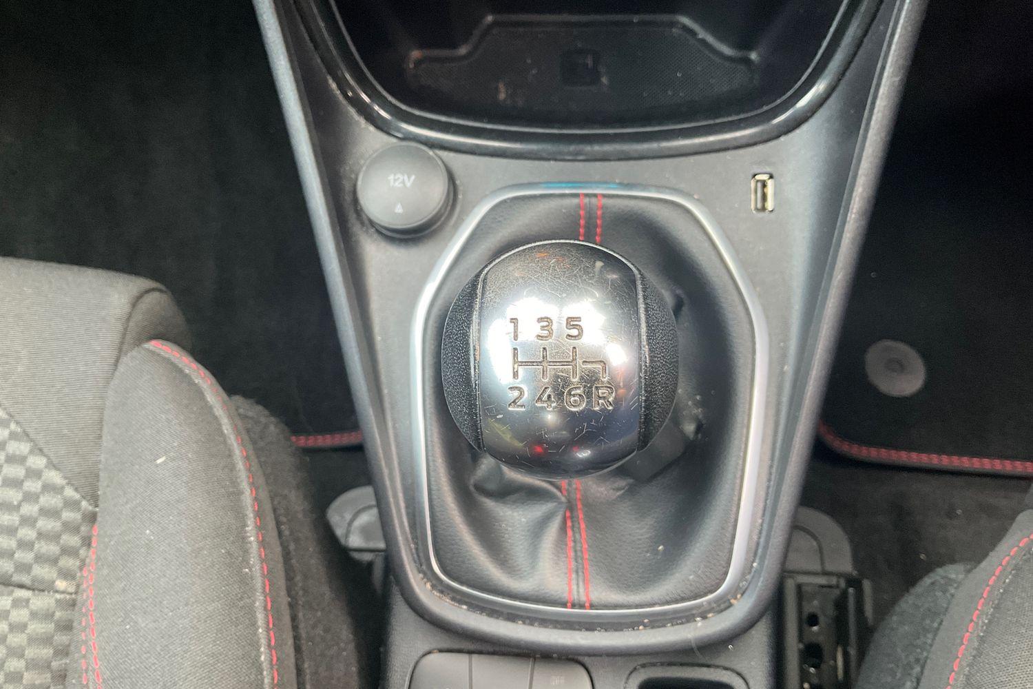 Ford PUMA Photo 29