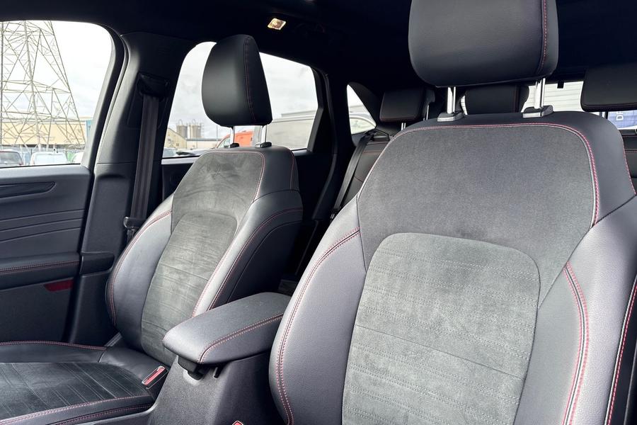 Ford Kuga Photo autoimg-9ece4a7c62705dfa5c53f27113bc9eeb2774325c.jpg