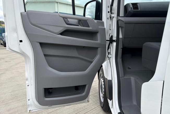 VOLKSWAGEN Crafter Photo 50