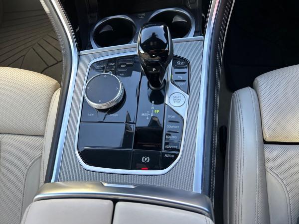 BMW 8 Series Photo autoimg-9ed1ff1151d921bf6820cdda469a30126bf68343.jpg