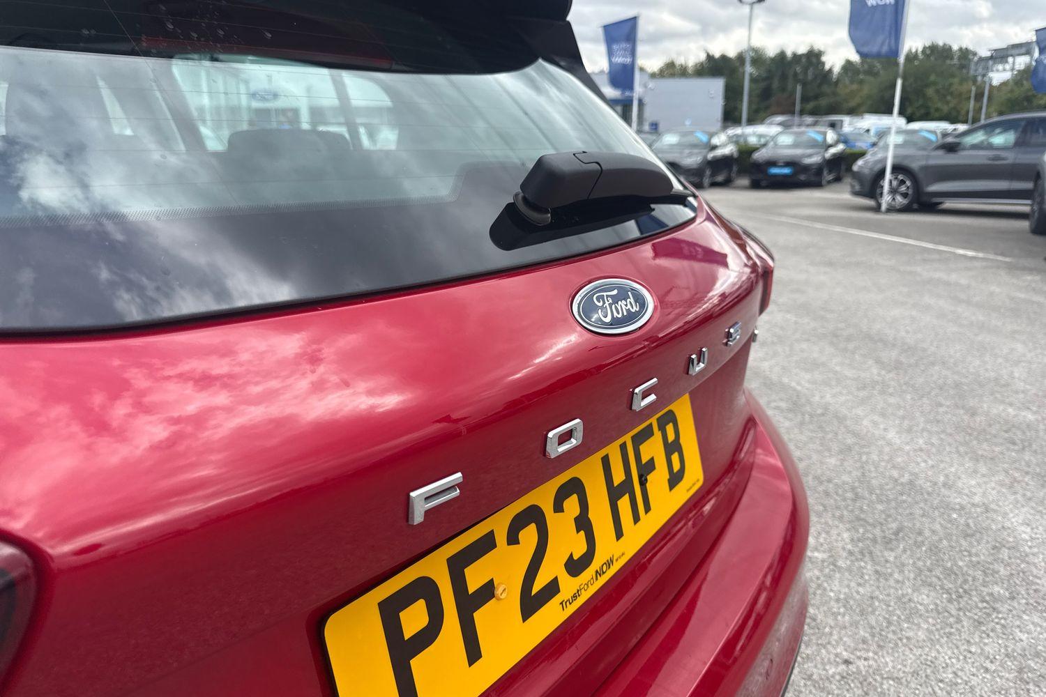 Ford FOCUS Photo 35