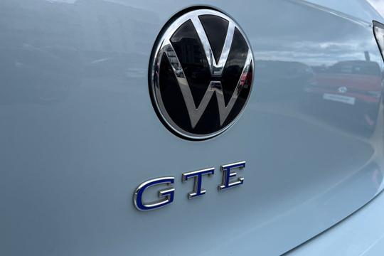 Volkswagen Golf Photo autoimg-9ed8a72d2c8a1f419ce15d09abd5571d42e0d8d9.jpg