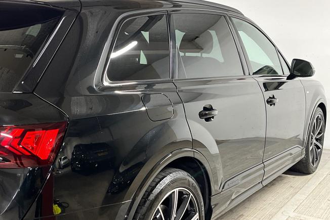 Audi Q7 Photo 37