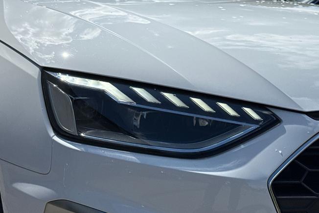 AUDI A4 Avant Photo 19