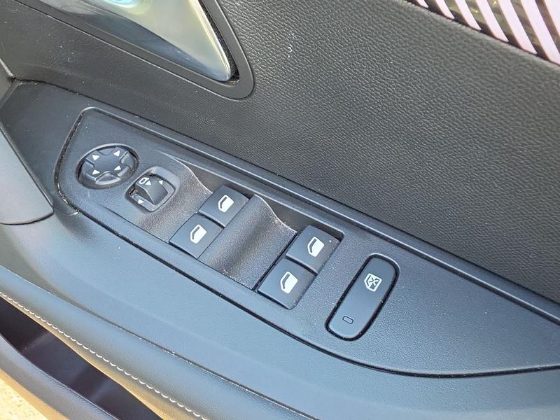 Used Peugeot 2008 KM25UPP 25