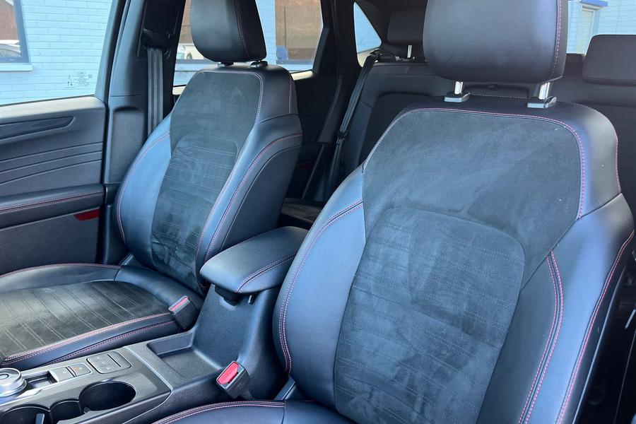 Ford KUGA Photo autoimg-9ee2021ca5da0a70cb3f557ac5e35fefb738bee7.jpg