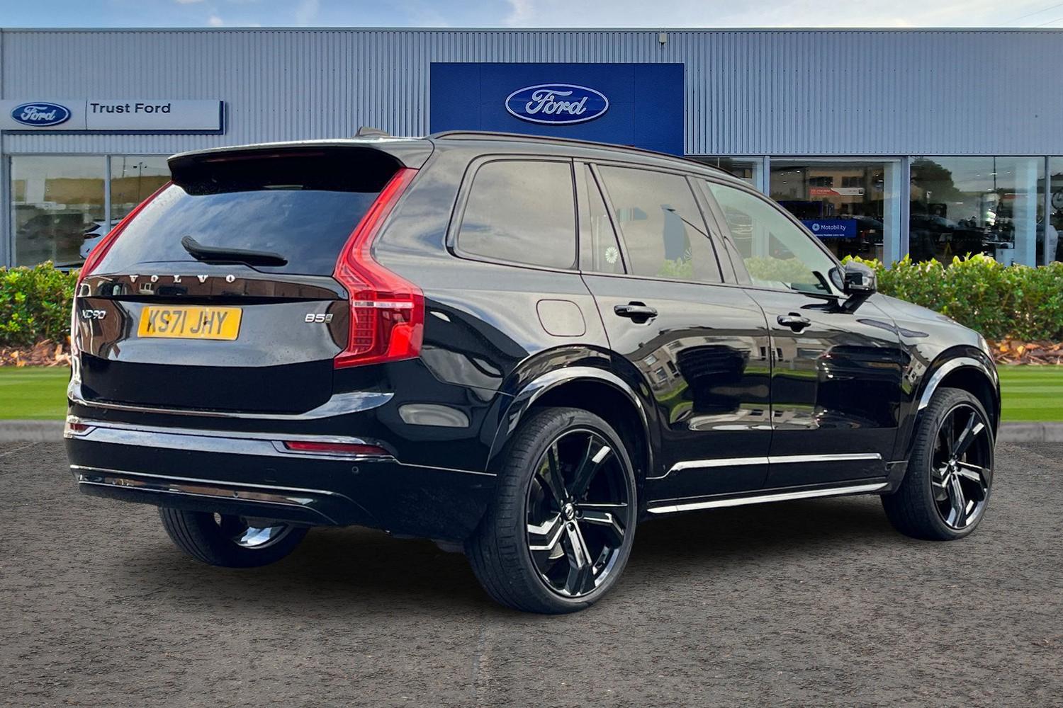 Volvo XC90 Photo 3