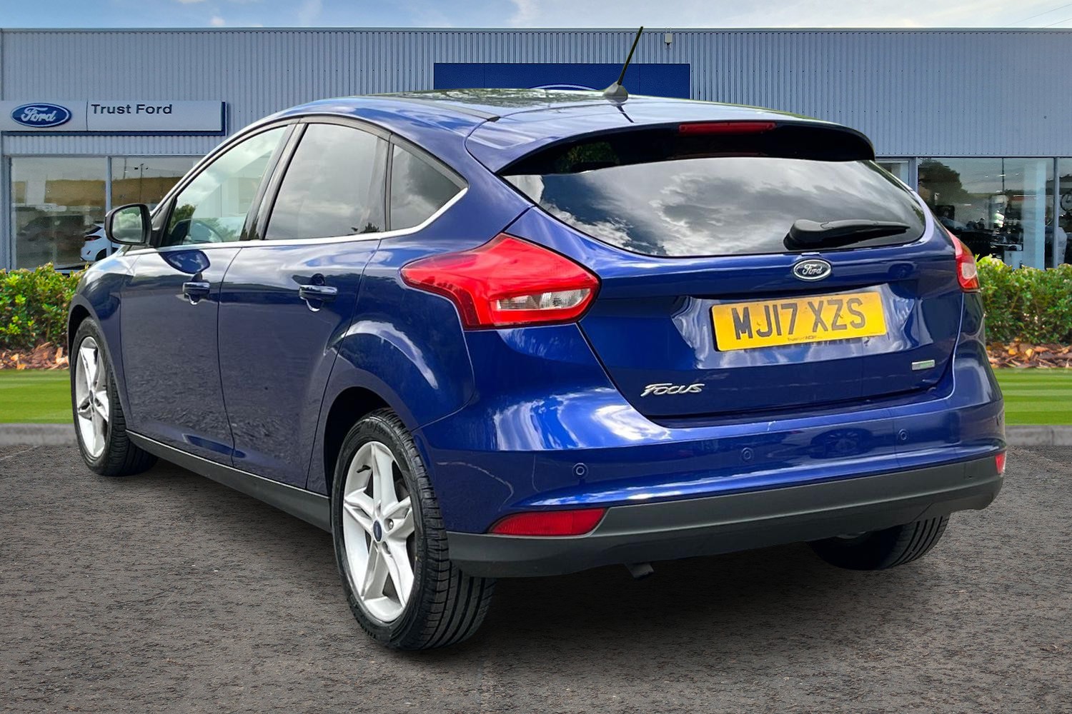Ford FOCUS Photo 1