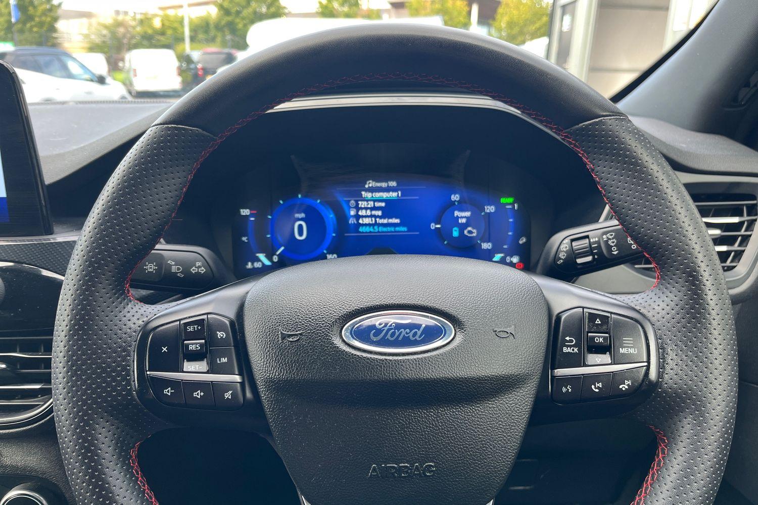 Ford KUGA Photo 11