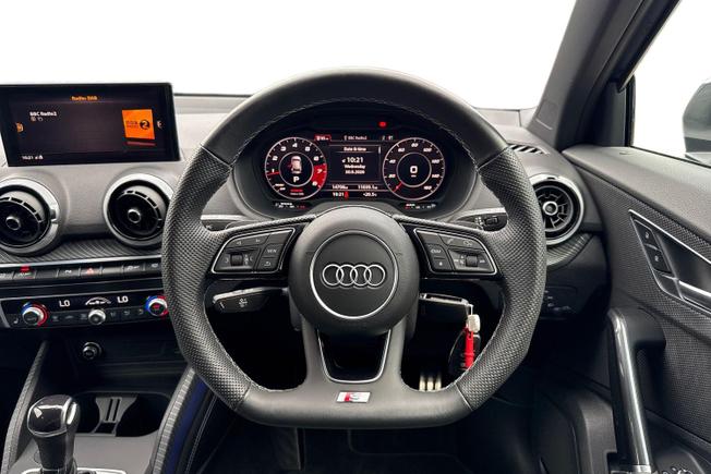 AUDI SQ2 Photo 11