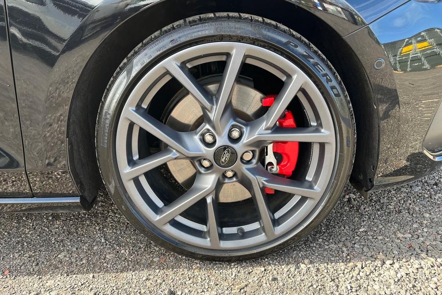 Ford FOCUS Photo autoimg-9eef6bfd8fbe4b766ffd71e1451bf415f0801b71.jpg