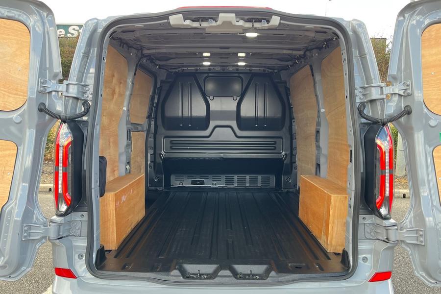 Ford E-TRANSIT CUSTOM Photo autoimg-9ef07ad5b954f1bb6ba171b03480ede54709eb11.jpg
