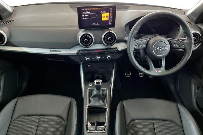 AUDI Q2 Photo 10