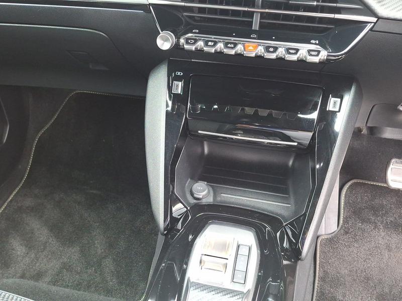 Used Peugeot 2008 KS25JJU 23
