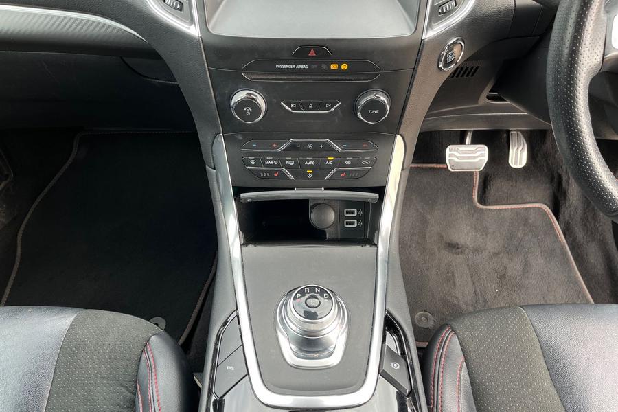Ford S-Max Photo autoimg-9efc2c5caf58f6f2f2dd74d2e965127fe8f1898d.jpg