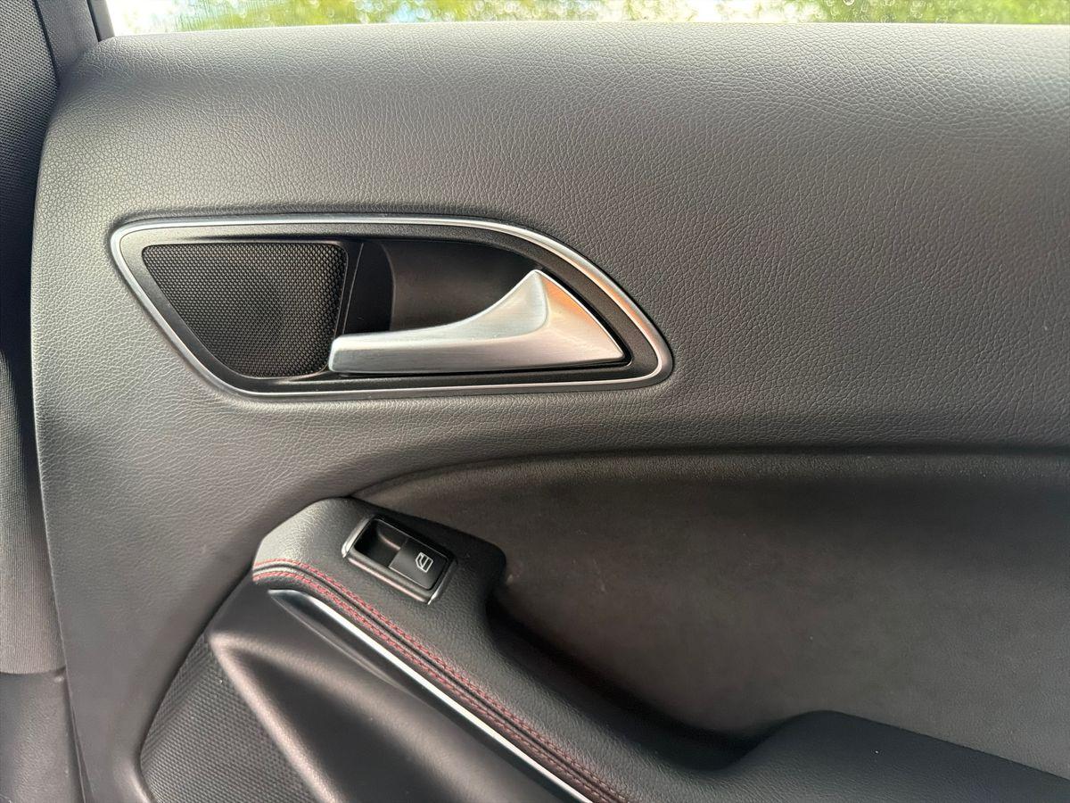 Mercedes-Benz CLA Photo autoimg-9effcd63d0ff8364b10a49ff6bbe792e25ccb7b2.jpg